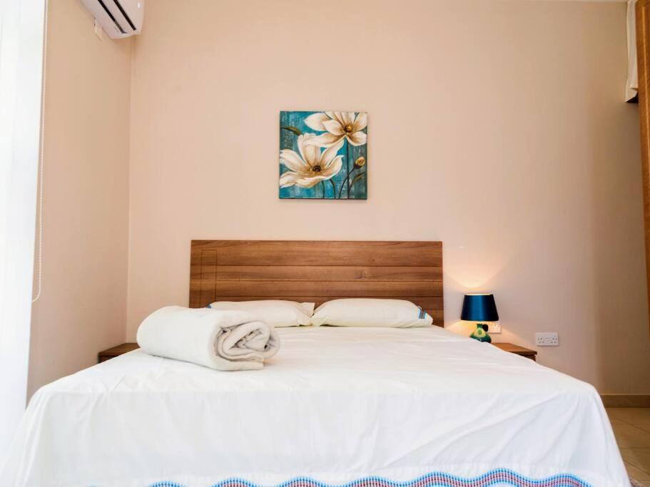 Sea Views Apartment-Wifi-Sleep 5 Marsaskala Ngoại thất bức ảnh